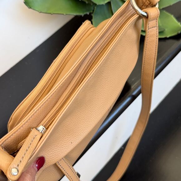 Tignanello like new genuine leather shoulder crossbody handbag purse neutral - Picture 7 of 11